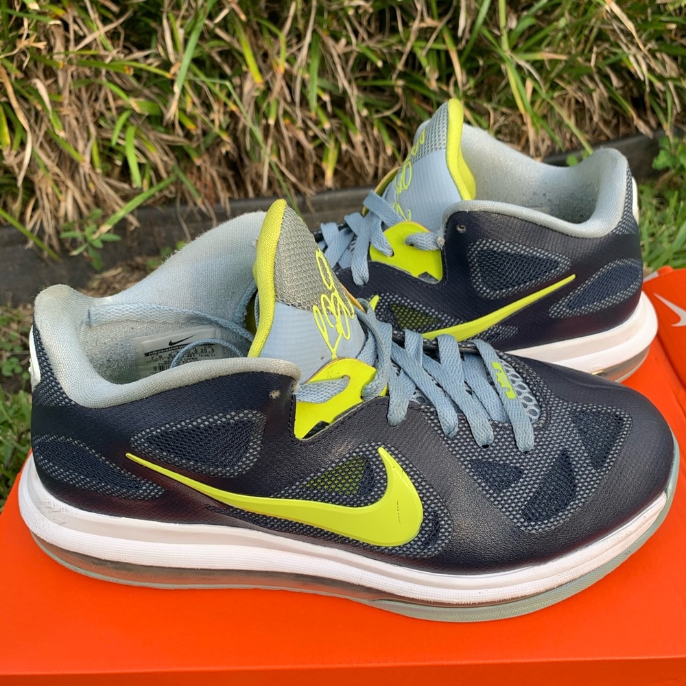 NIKE LEBRON LOW SIZE 7.5